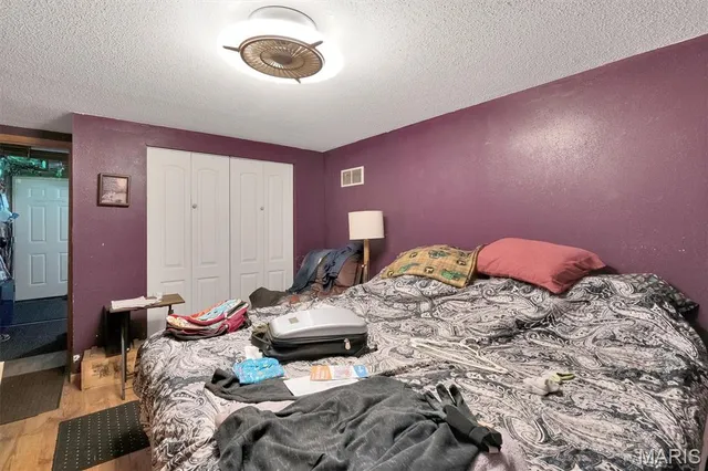 $180,000 | 401 Bunker Hill Drive, De Soto, MO 63020