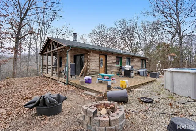 $180,000 | 401 Bunker Hill Drive, De Soto, MO 63020