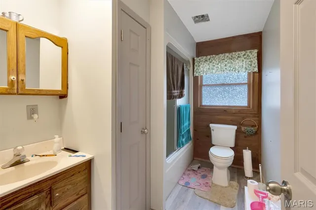 $180,000 | 401 Bunker Hill Drive, De Soto, MO 63020