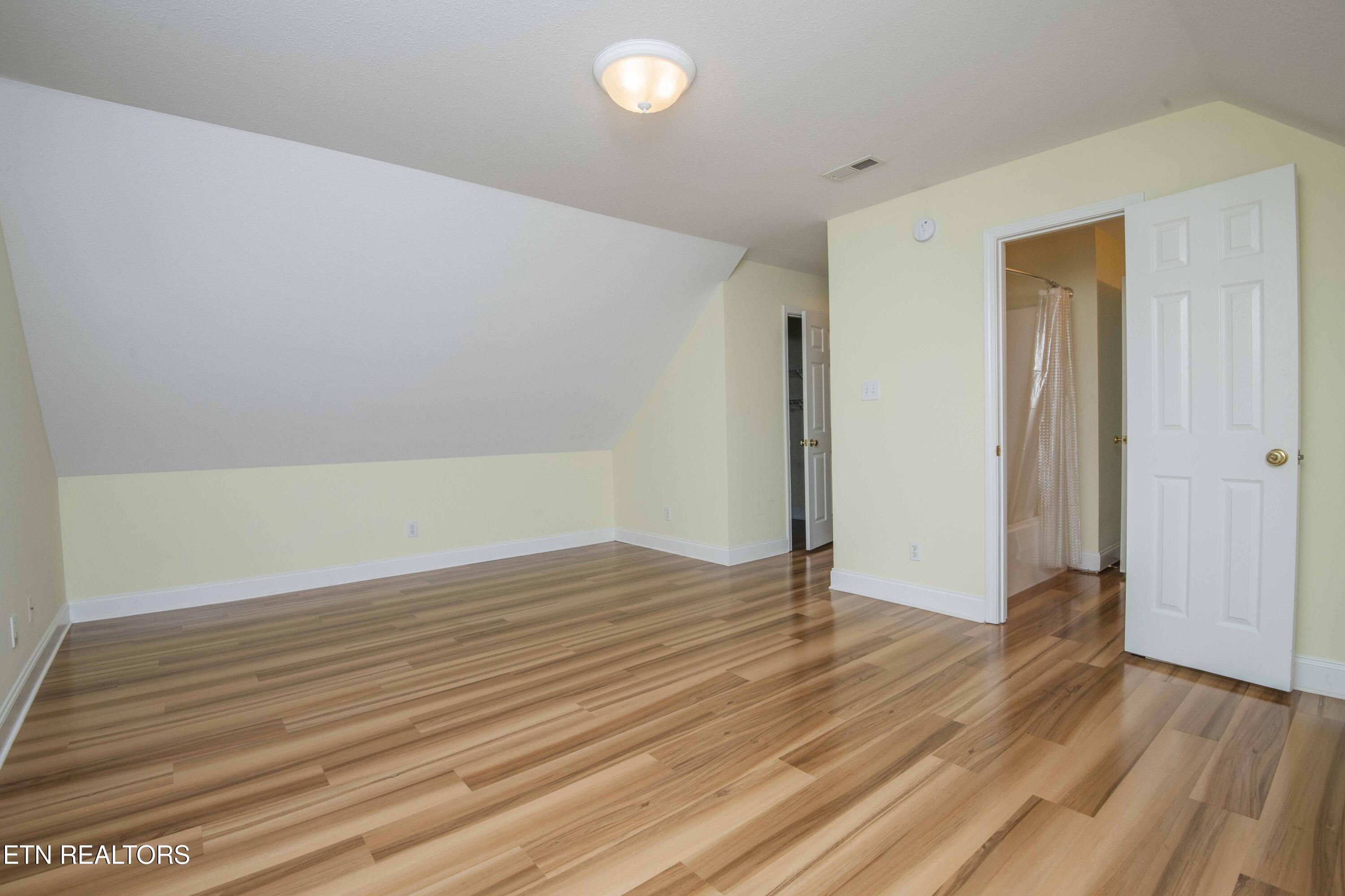 552 Windham Hill Road Knoxville, TN 37934 - Photo 53 of 60 third bed 1_1
