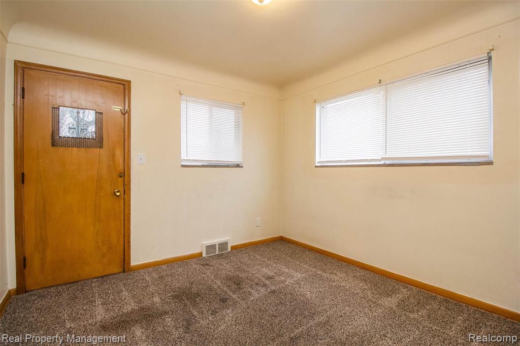 7303 Patton Street Detroit, MI 48228 - Photo 13 of 29
