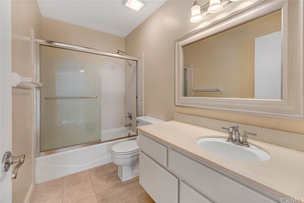 8 Bull Run Irvine, CA 92620 - Photo 39 of 52 Upstairs Hall full bathroom