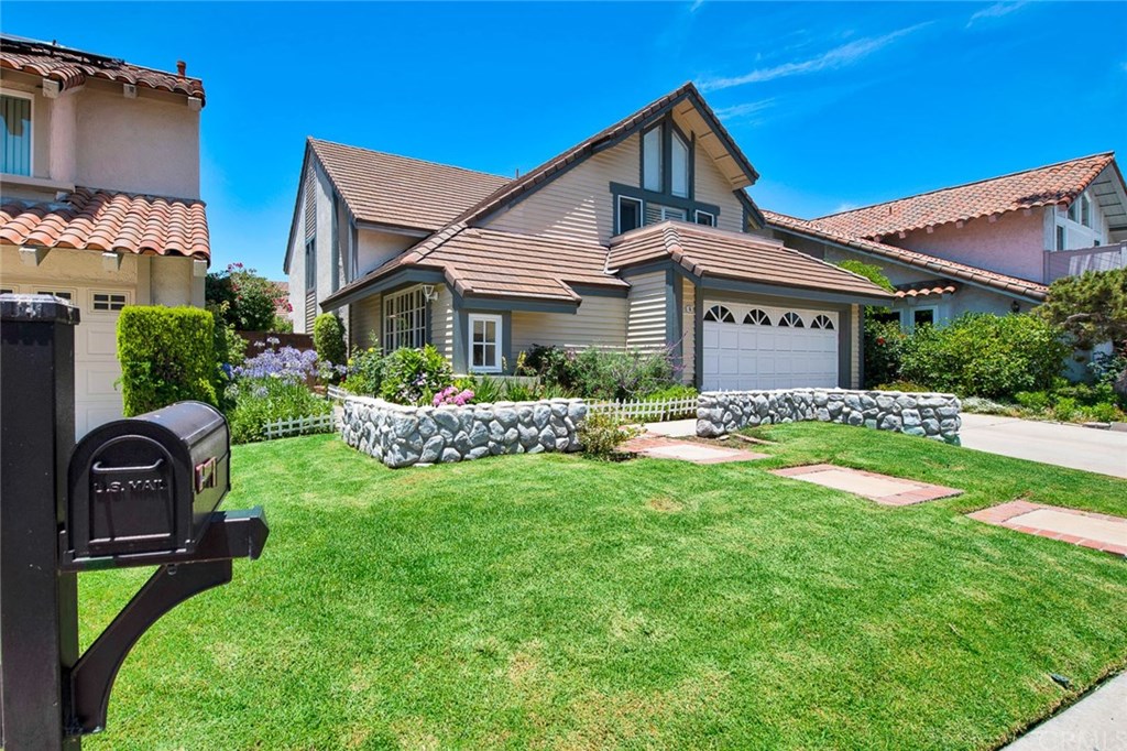 8 Bull Run Irvine, CA 92620 - Photo 5 of 52