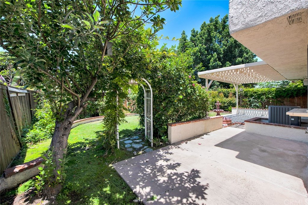 8 Bull Run Irvine, CA 92620 - Photo 47 of 52 Entering your little garden!!