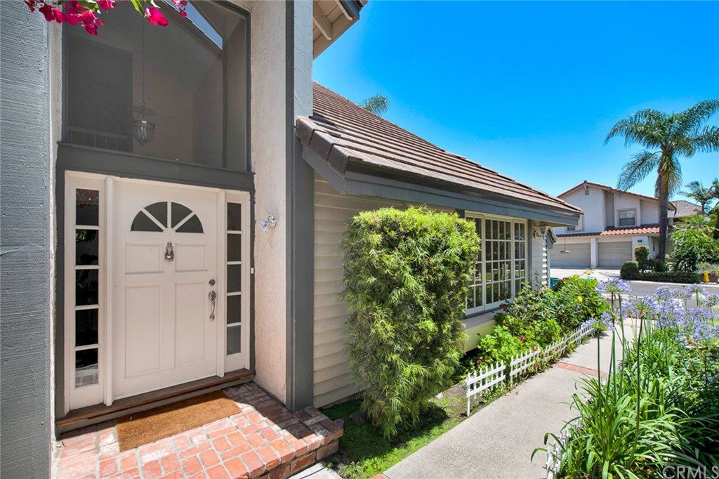 8 Bull Run Irvine, CA 92620 - Photo 6 of 52