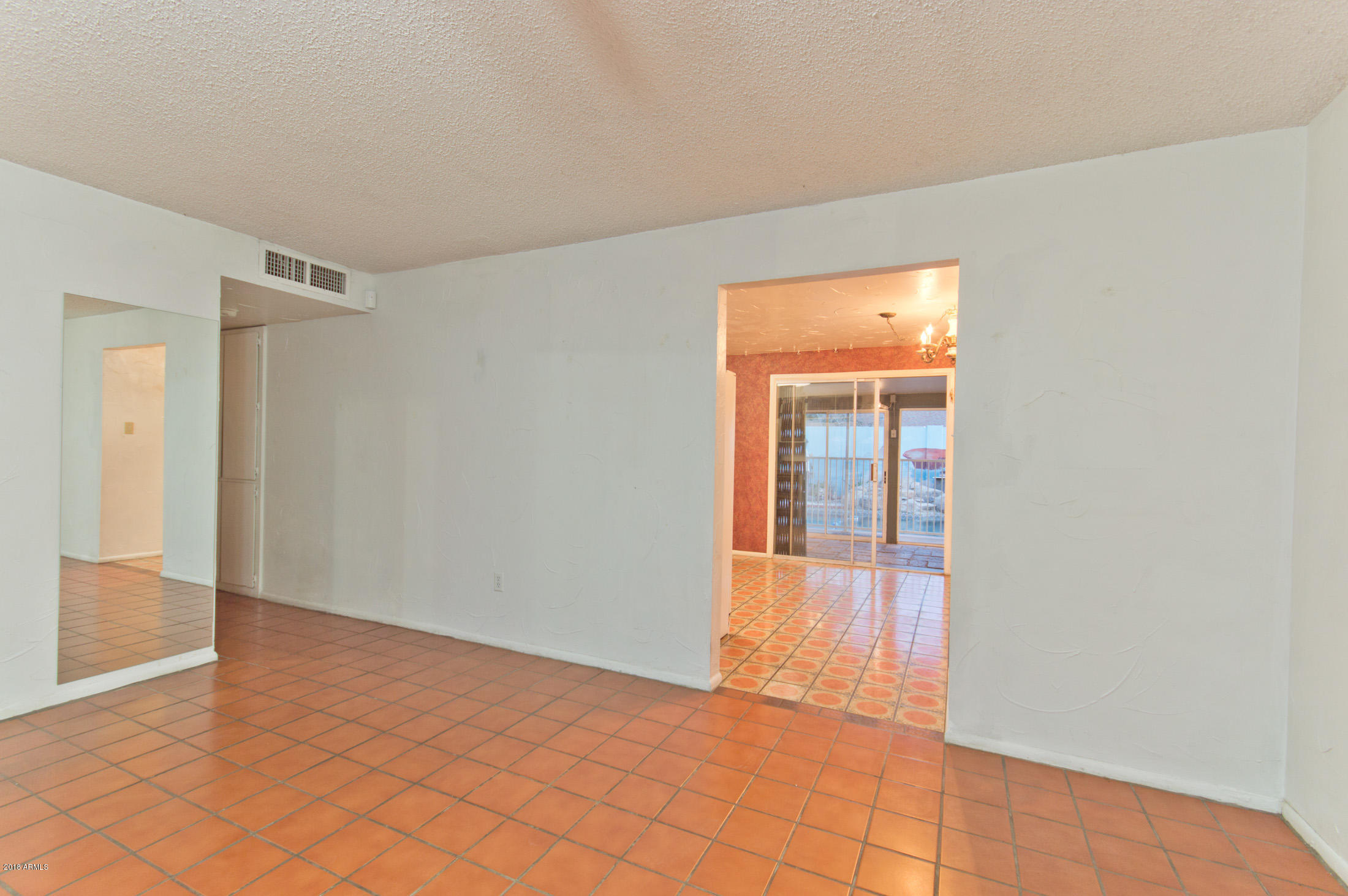 5523 West Berkeley Road Phoenix, AZ 85035 - Photo 9 of 42 living room d