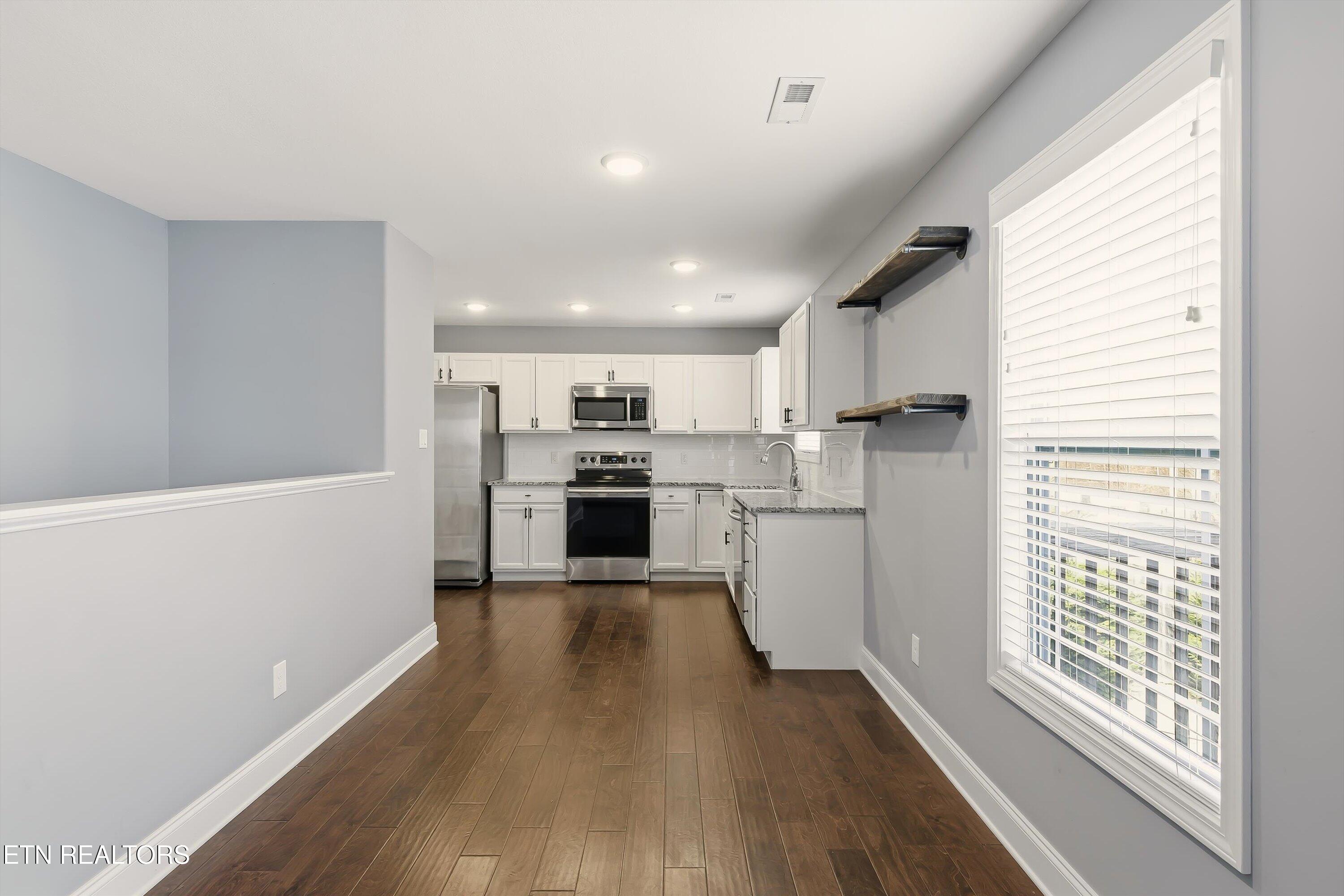 7928 Poplar Grove Lane Powell, TN 37849 - Photo 11 of 37 Dining