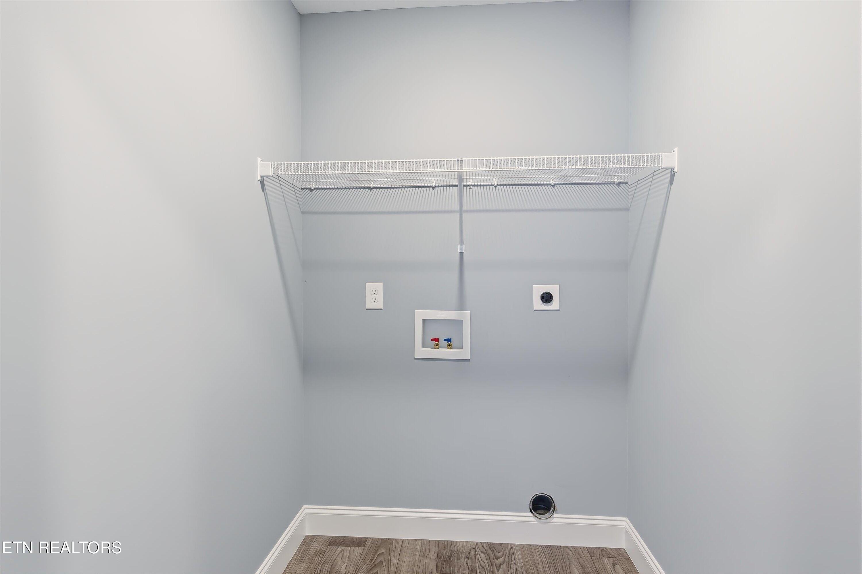 7928 Poplar Grove Lane Powell, TN 37849 - Photo 23 of 37 Laundry Room
