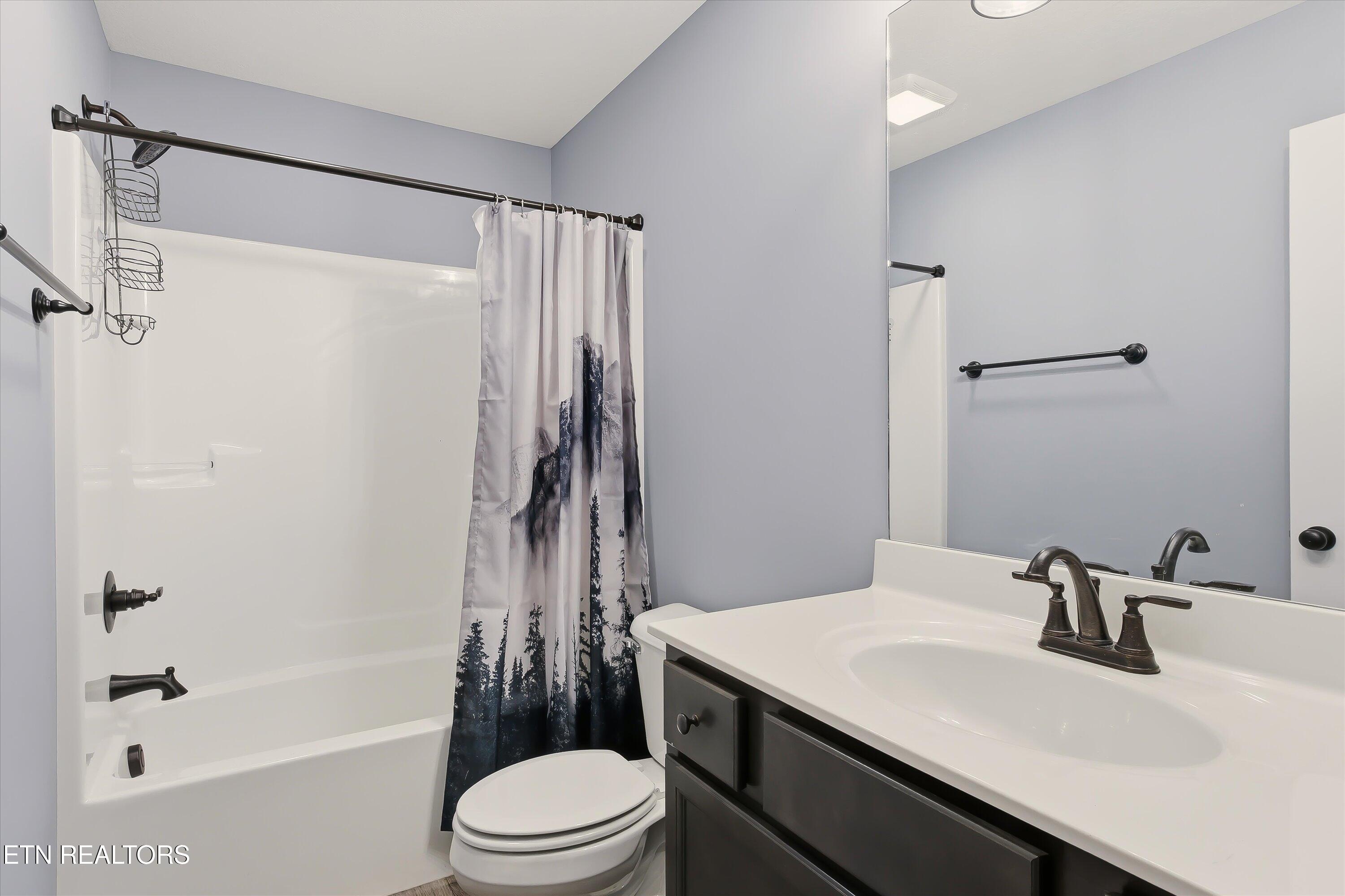 7928 Poplar Grove Lane Powell, TN 37849 - Photo 28 of 37 Downstairs Hall Bathroom