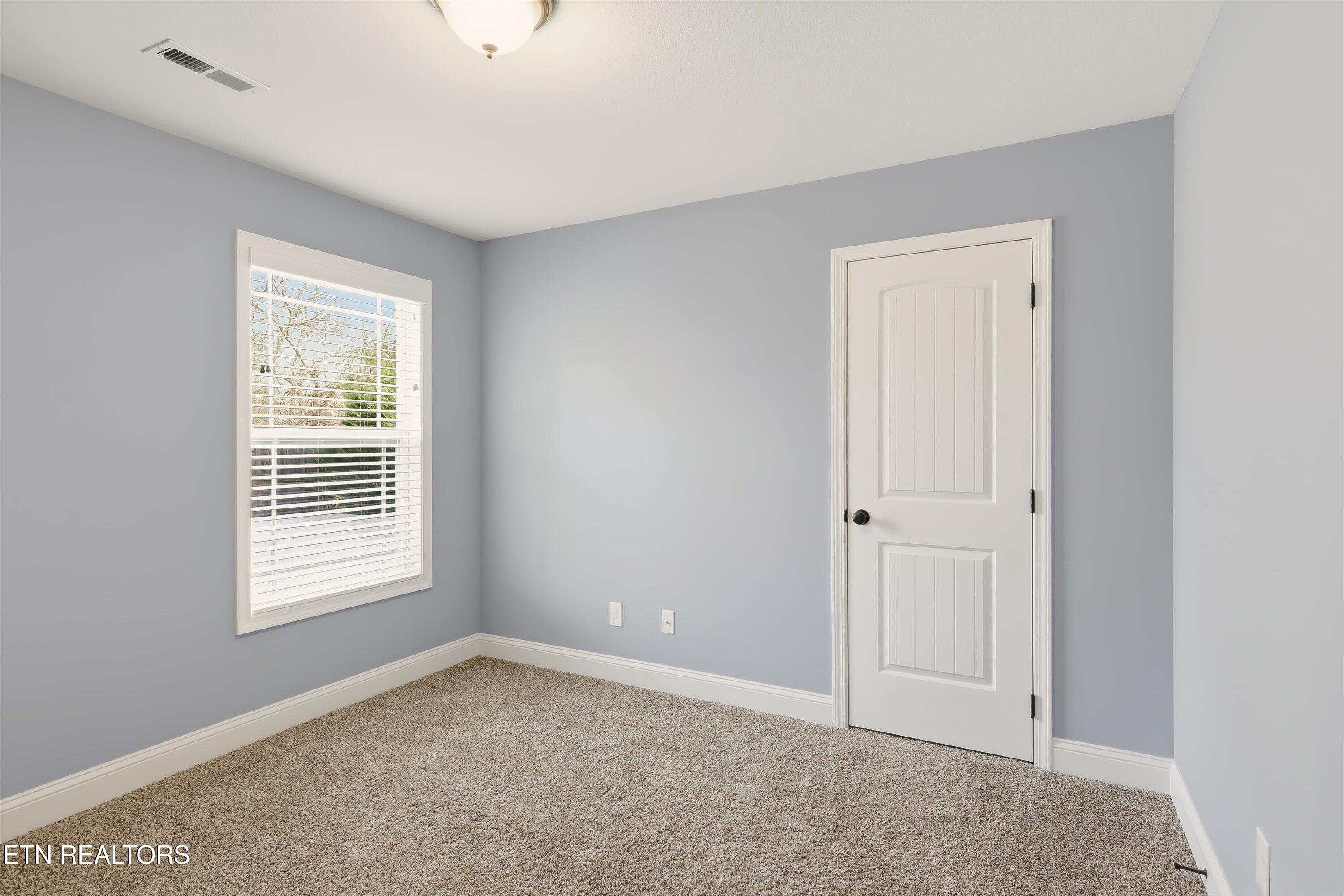 7928 Poplar Grove Lane Powell, TN 37849 - Photo 29 of 37 Bedroom 3