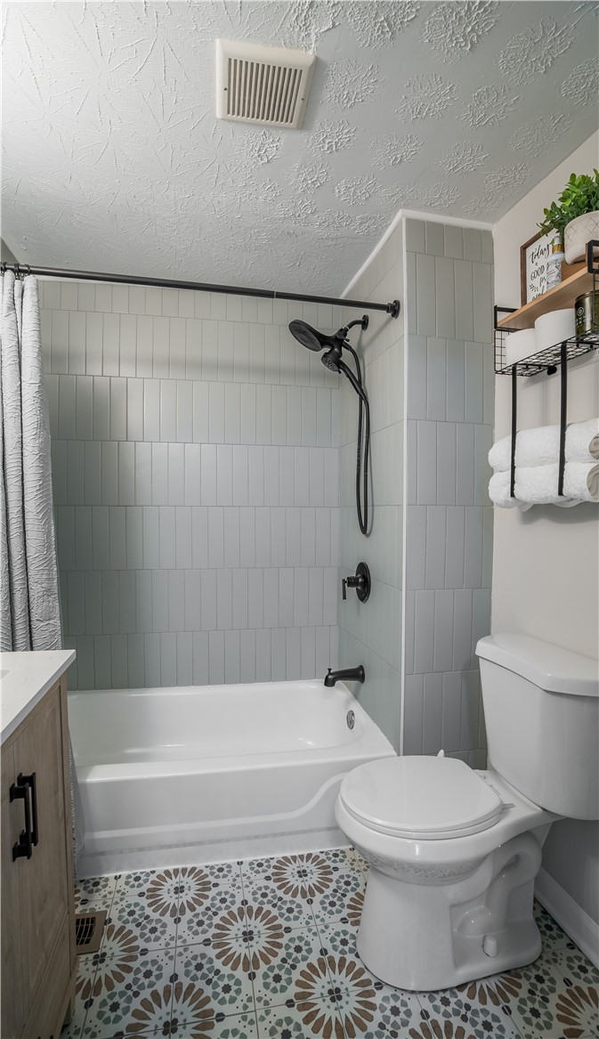 1287 West Galbraith Road Cincinnati, OH 45231 - Photo 15 of 37 Gallery Image 15