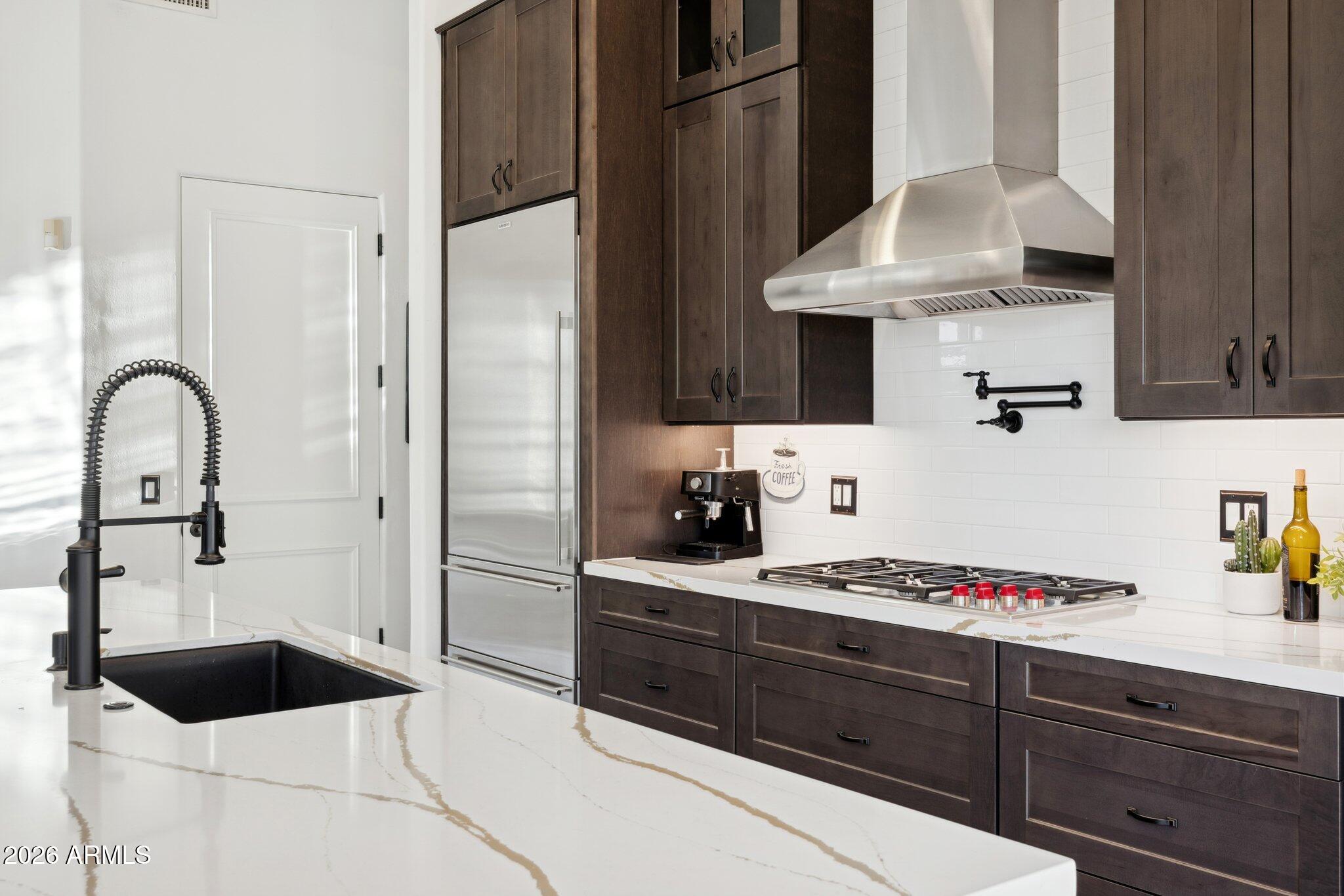 30600 North Pima Road, Unit 81 Scottsdale, AZ 85266 - Photo 10 of 66 Gas cooktop