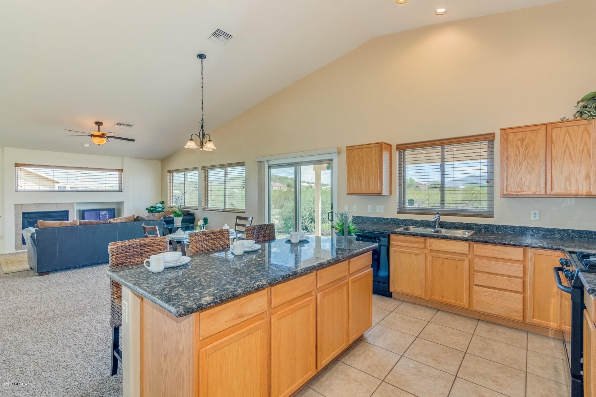 13610 East Mooncloud Way Vail, AZ 85641 - Photo 7 of 21
