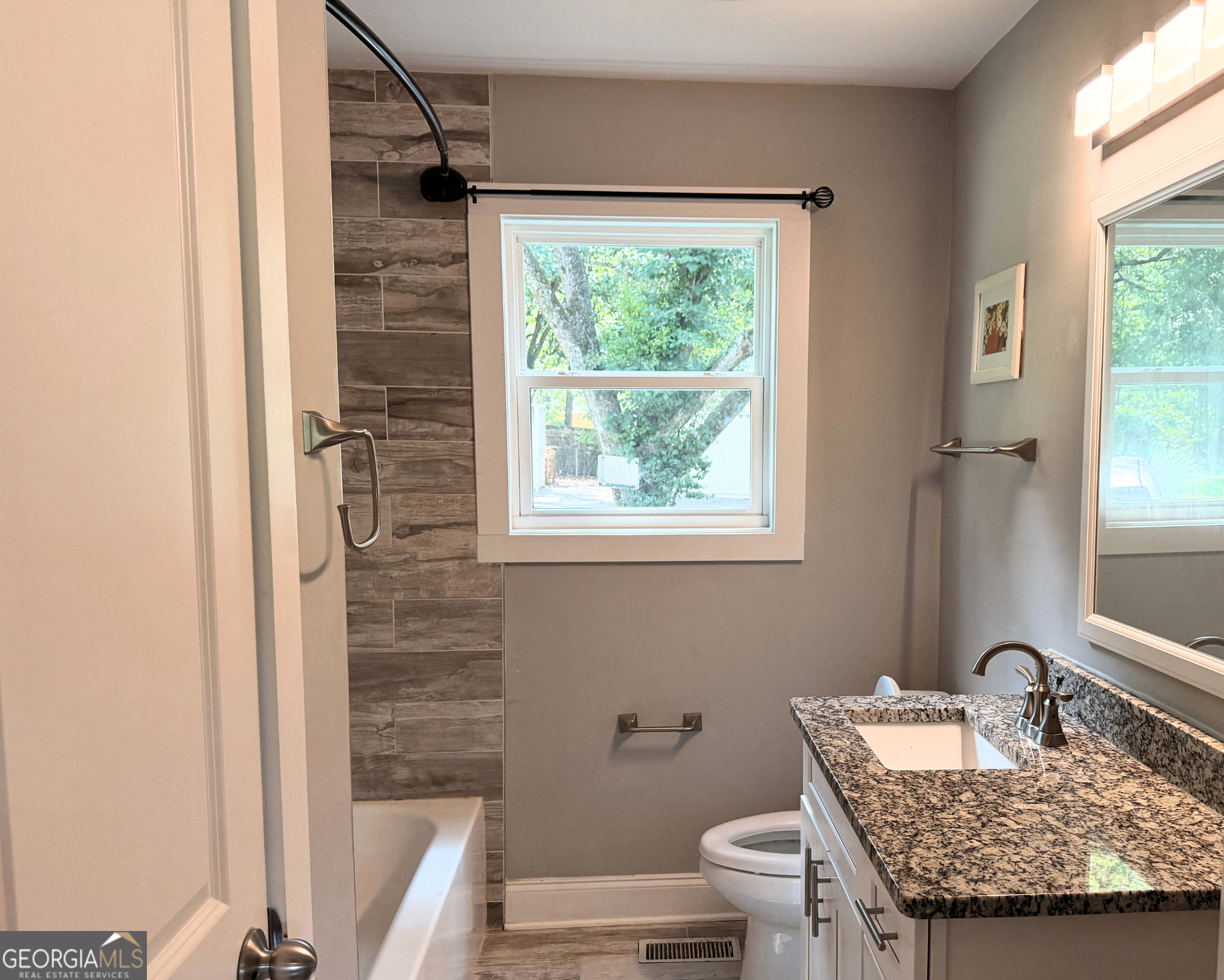 2561 Sylvan Road East Point, GA 30344 - Photo 9 of 17