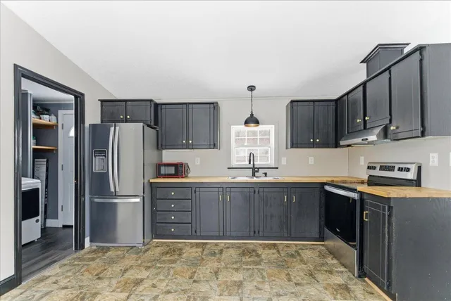 $189,000 | 5 Santa Lane, Litchfield, ME 04350