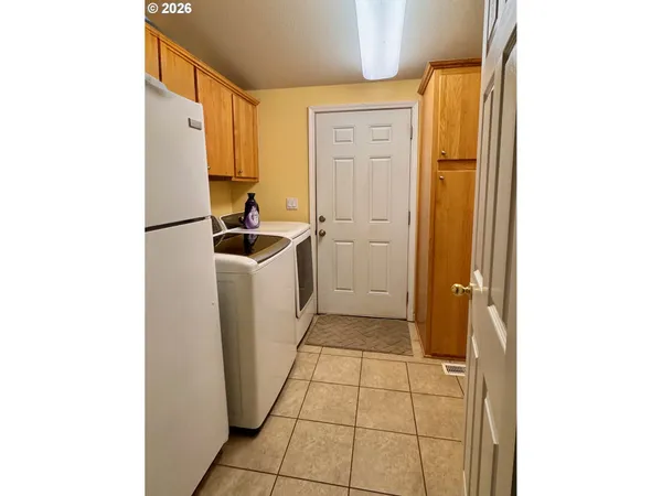 $729,900 | 90416 Sheffler Road, Elmira, OR 97437