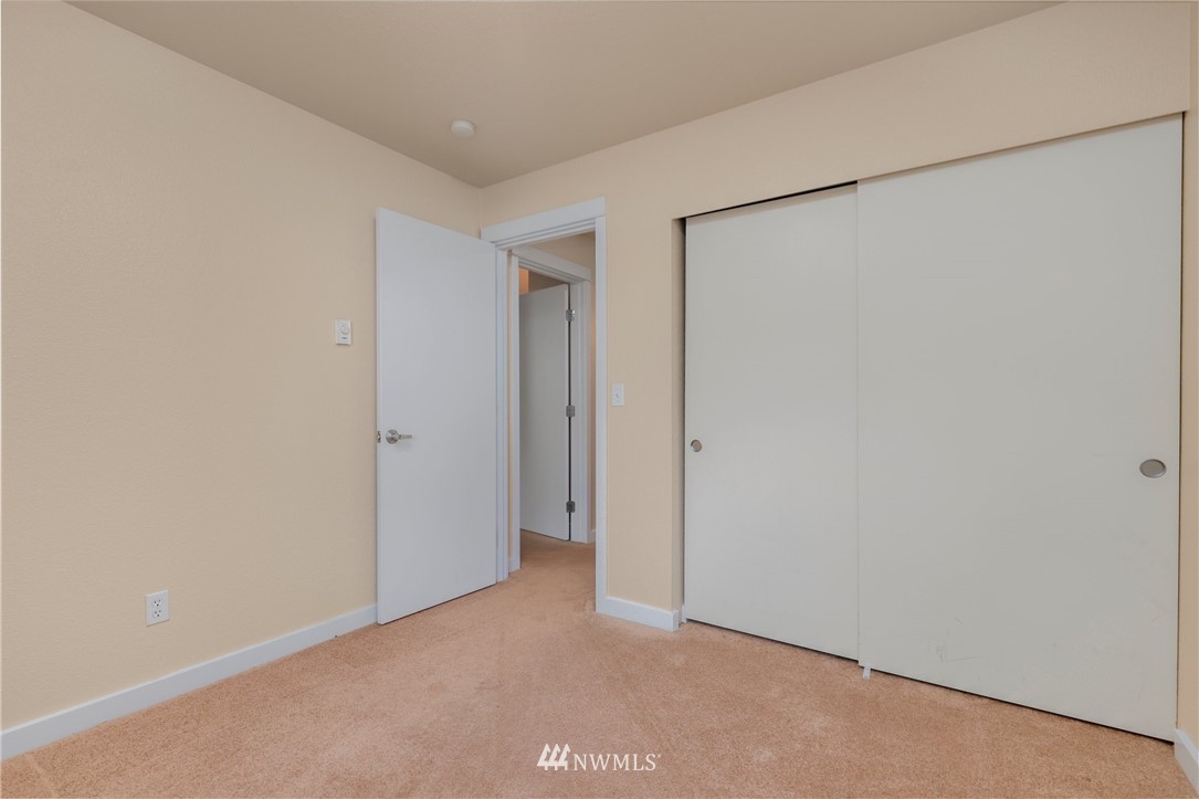 9805 Avondale Road Northeast, Unit L237 Redmond, WA 98052 - Photo 13 of 25