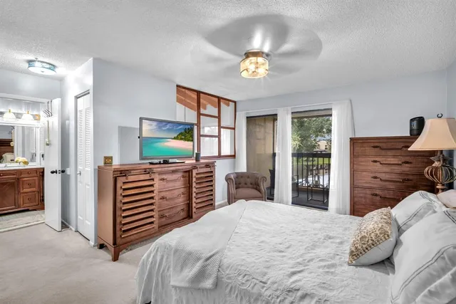 $394,000 | 1550 Northwest 93rd Avenue, Unit 297, Pembroke Pines, FL 33024