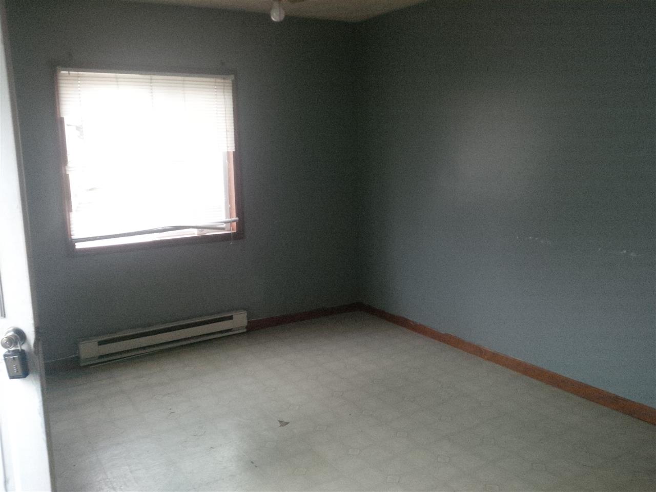 341 Indiana Avenue Rochester, IN 46975 - Photo 4 of 9