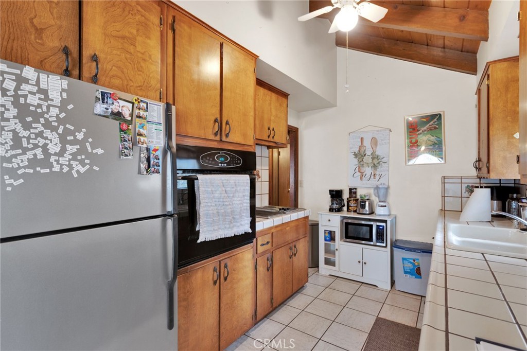 2046 Thrush Road Wrightwood, CA 92397 - Photo 18 of 44
