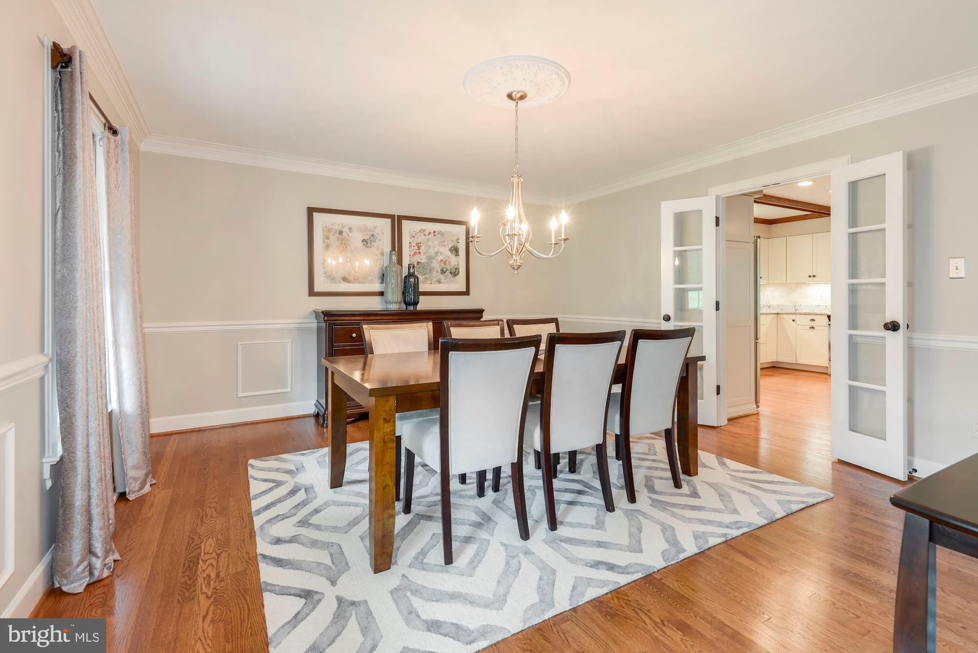 2813 Rifle Ridge Road Oakton, VA 22124 - Photo 19 of 41 LARGE BEAUTIFUL DINING ROOM