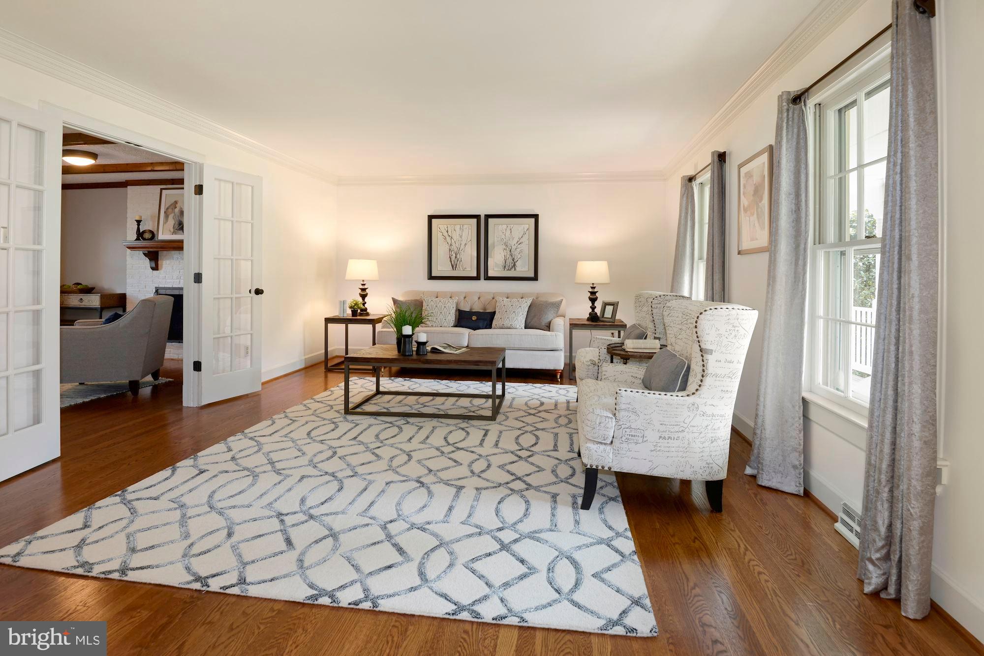 2813 Rifle Ridge Road Oakton, VA 22124 - Photo 4 of 41 BEAUTIFUL LIVING ROOM WITH LOADS OF LIGHT
