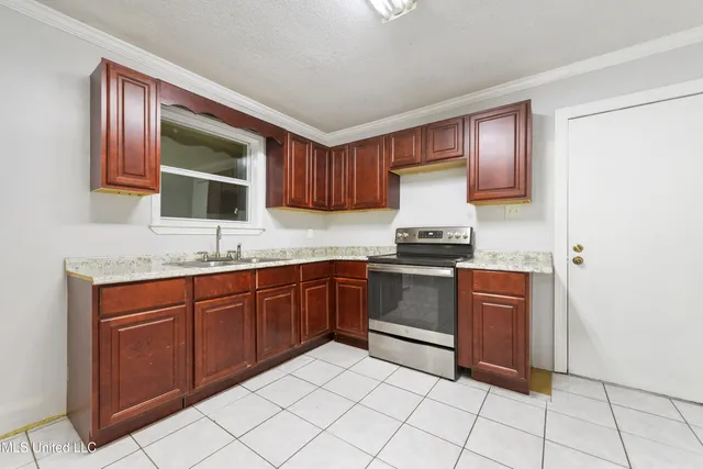 $179,500 | 2 Sandalwood Court, D'Iberville, MS 39540