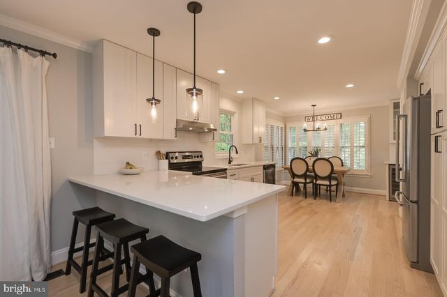 $910,000 | 11670 Stockbridge Lane, Reston, VA 20194