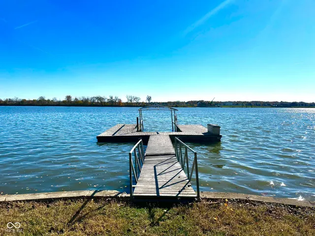 $3,999,990 | 11401 Forest Knoll Circle, Fishers, IN 46037