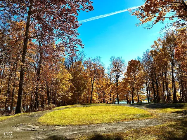 $3,999,990 | 11401 Forest Knoll Circle, Fishers, IN 46037