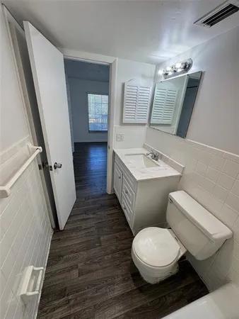 $999 | 1725 Northeast 2nd Street, Unit 2, Ocala, FL 34470