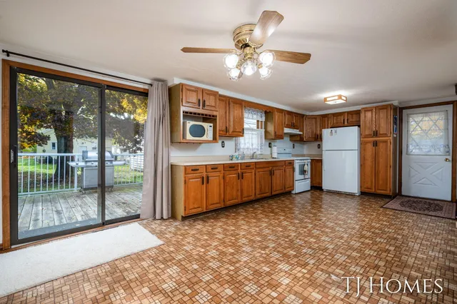 $380,000 | 146 Hanlon Court, Wayland, MI 49348