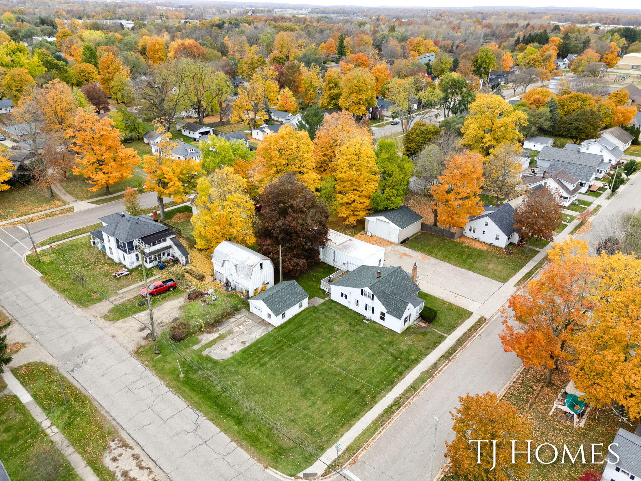 146 Hanlon Court Wayland, MI 49348 - Photo 42 of 47 12-web-or-mls-146 Hanlon Ct aerial-2