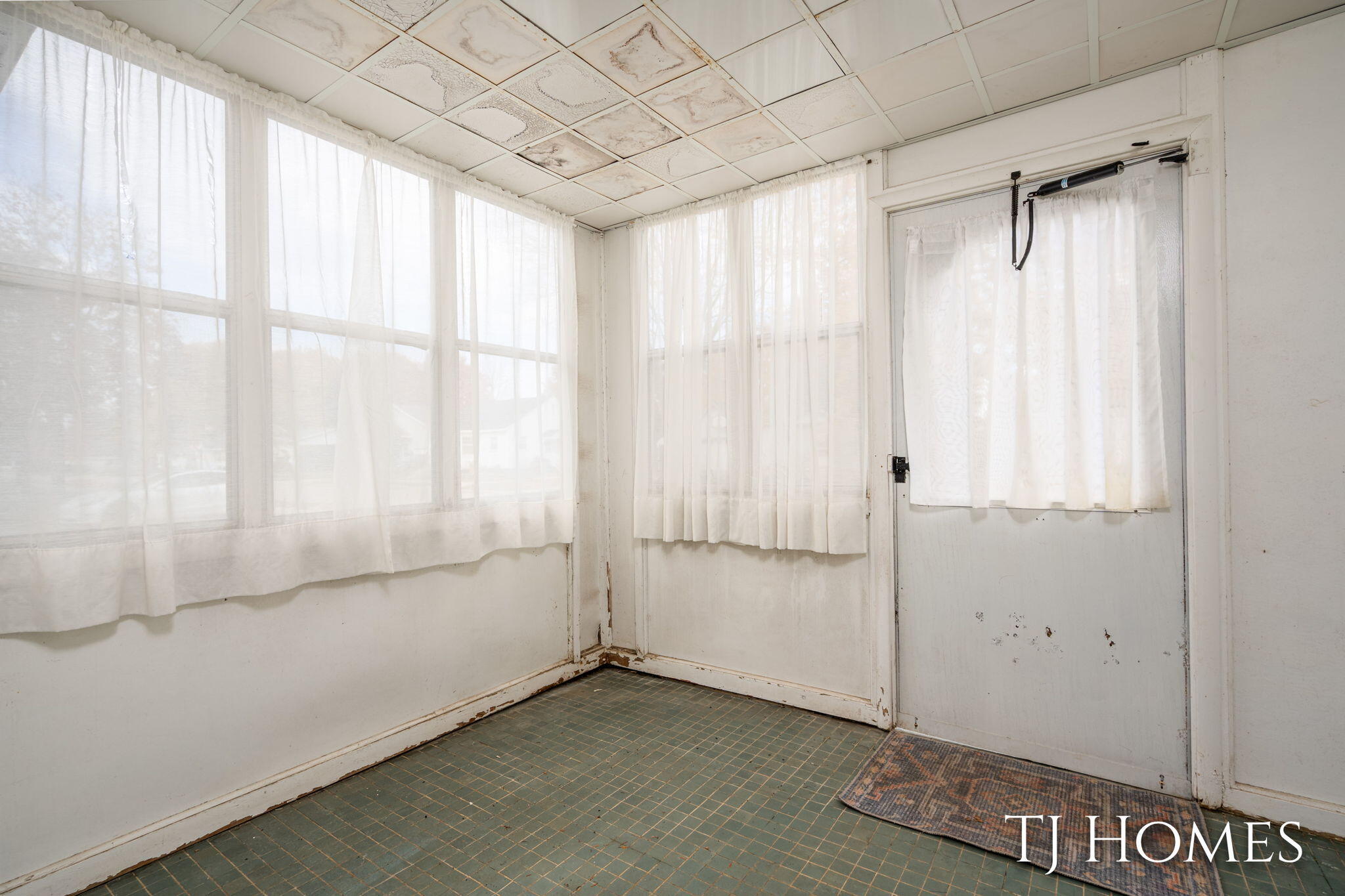 146 Hanlon Court Wayland, MI 49348 - Photo 9 of 47 22-web-or-mls-146 Hanlon Ct-4