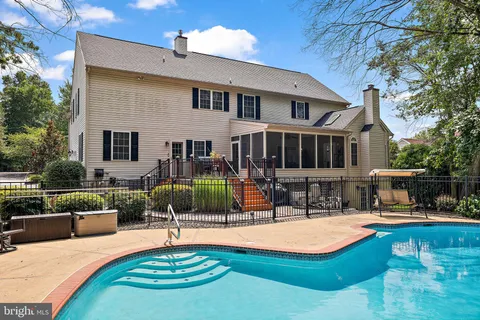 $725,000 | 10 Knights Crossing, Newark, DE 19713