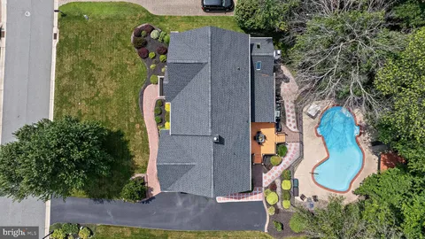 $725,000 | 10 Knights Crossing, Newark, DE 19713