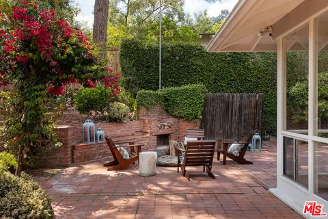 $1,595,000 | 1535 Scenic Drive, Pasadena, CA 91103