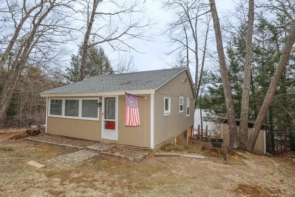 $389,000 | 44 West Huntress Pond Road, Barnstead, NH 03218
