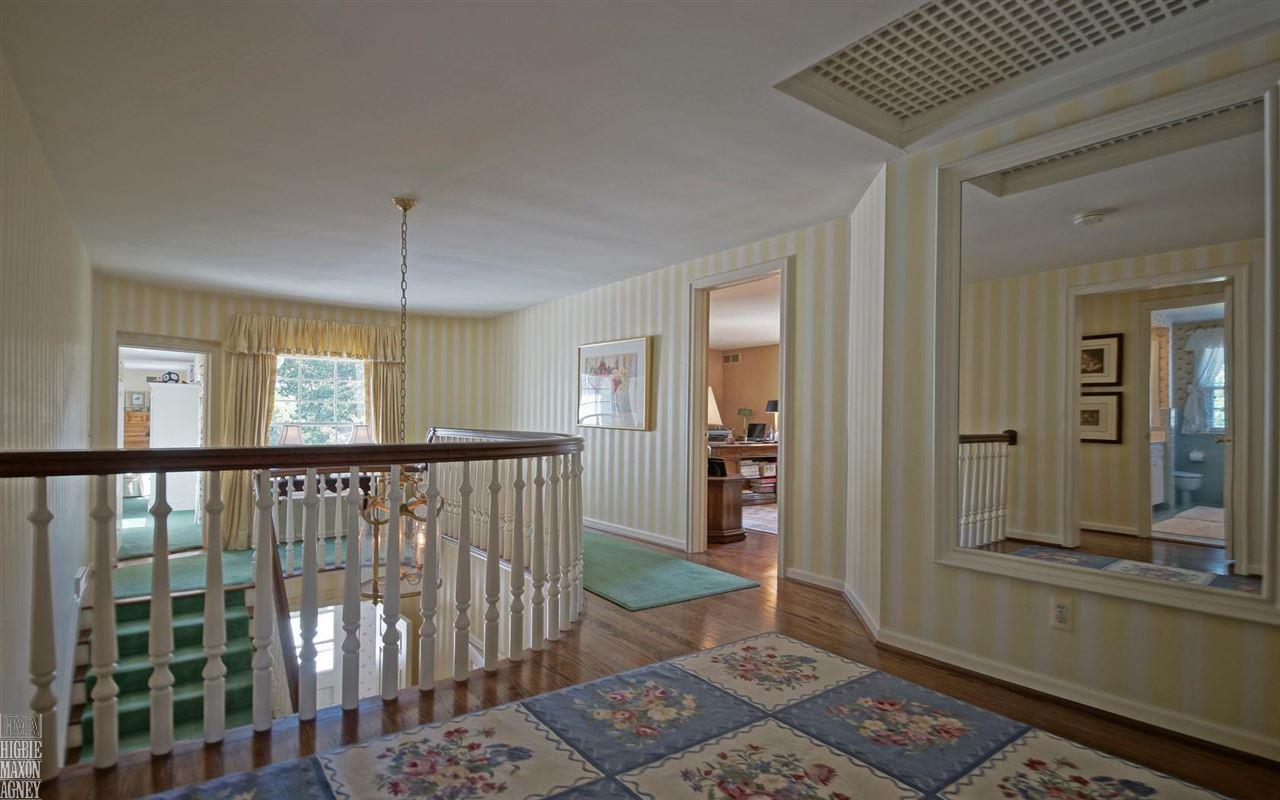68 North Deeplands Road Grosse Pointe, MI 48236 - Photo 19 of 40 Upper Hall