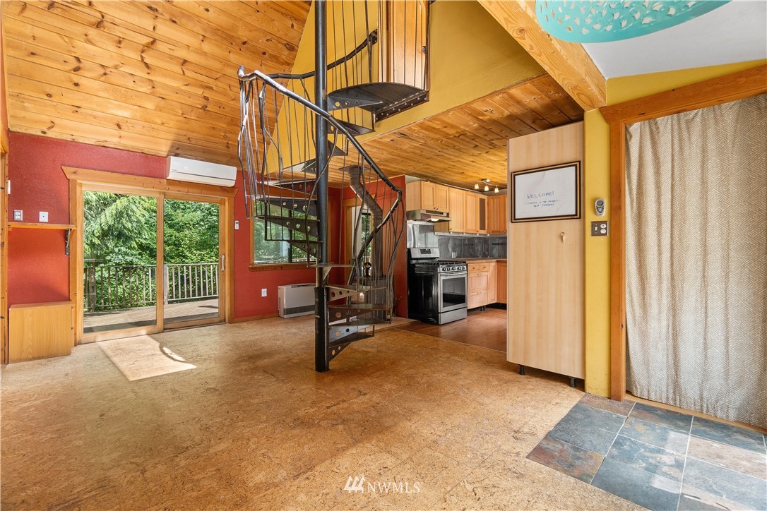 932 Maple Valley Road Southwest Olympia, WA 98512 - Photo 12 of 39 Gallery Image 12
