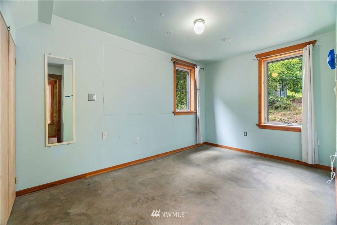 932 Maple Valley Road Southwest Olympia, WA 98512 - Photo 14 of 39 Gallery Image 14