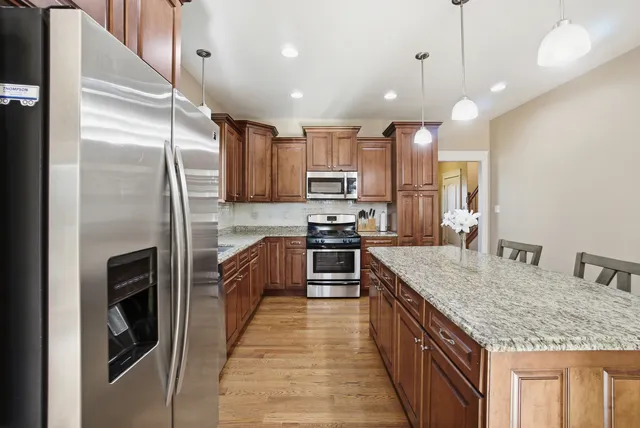 $630,000 | 18032 Erickson Court, Orland Park, IL 60467