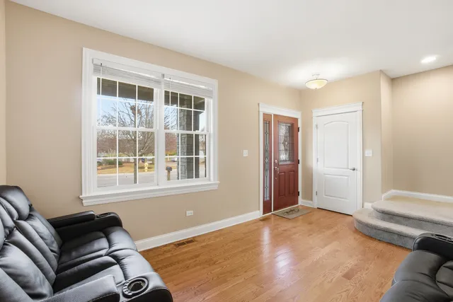 $630,000 | 18032 Erickson Court, Orland Park, IL 60467