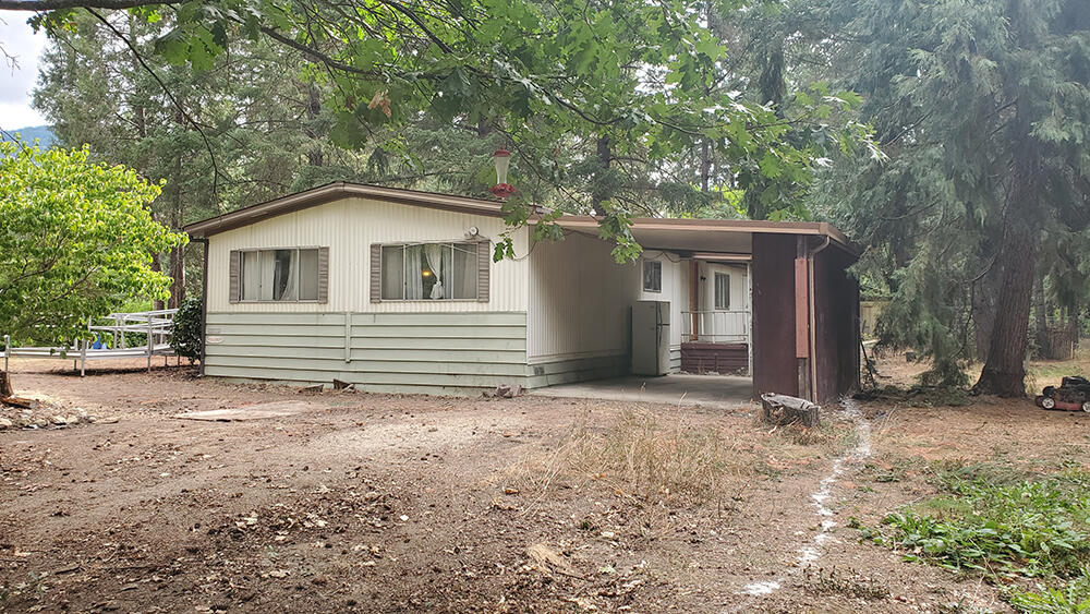 3801-3831 Almar Road Grants Pass, OR 97527 - Photo 2 of 38 3801 Almar 2 side