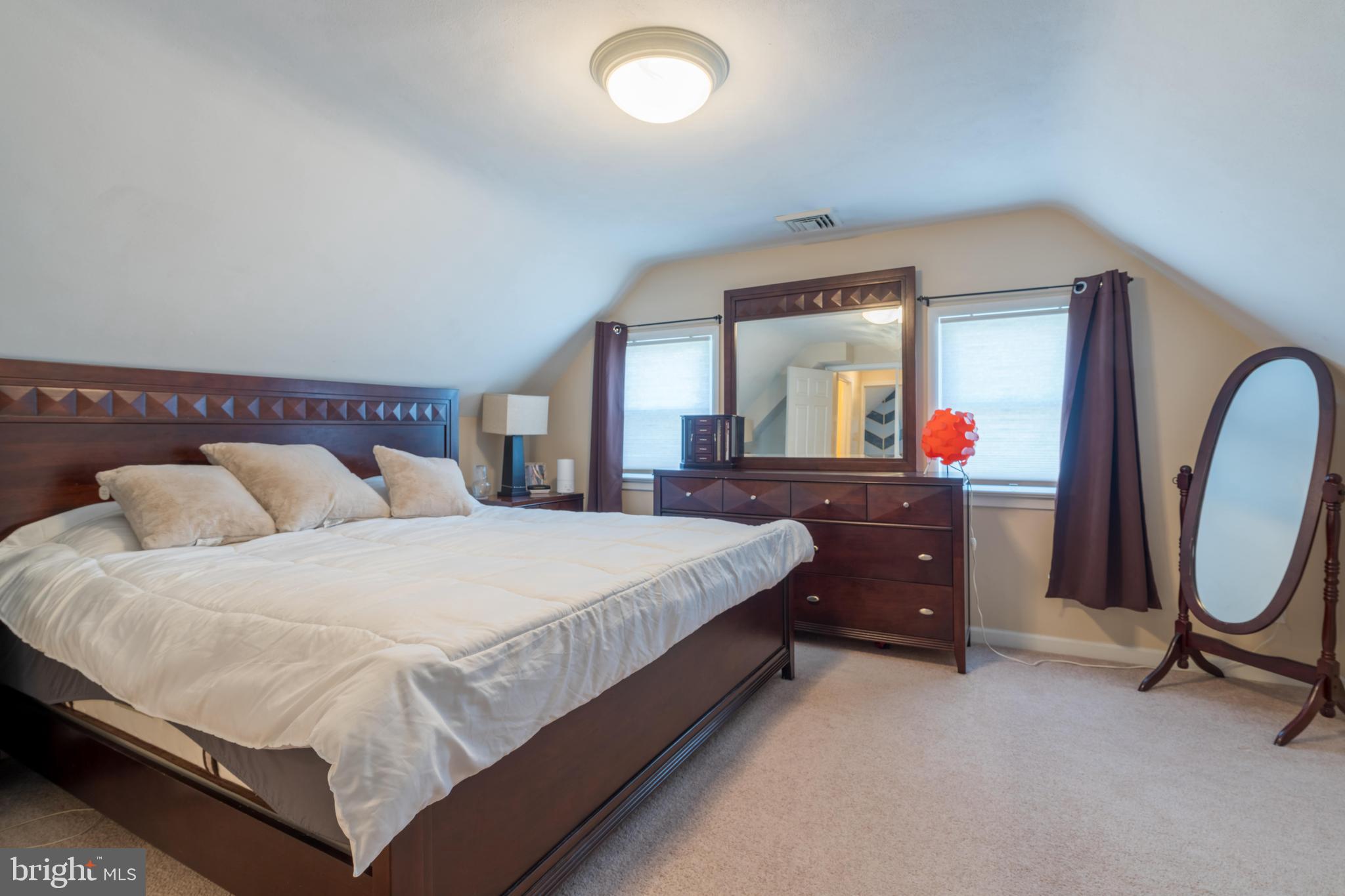 2317 Cedar Lane Secane, PA 19018 - Photo 11 of 20 Main bedroom