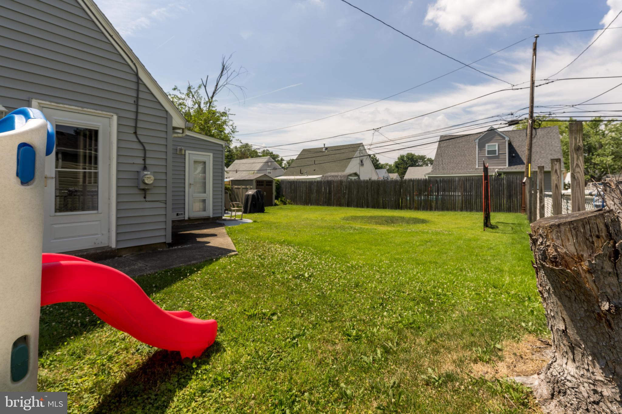 2317 Cedar Lane Secane, PA 19018 - Photo 20 of 20 Side yard
