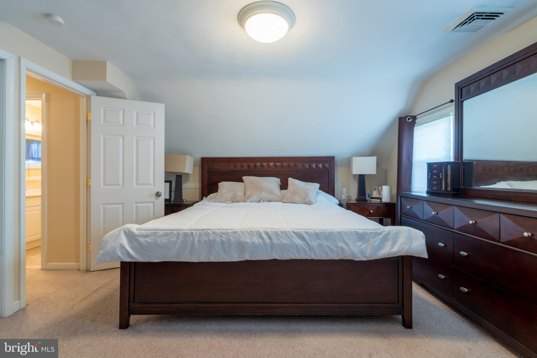 2317 Cedar Lane Secane, PA 19018 - Photo 10 of 20 Main bedroom