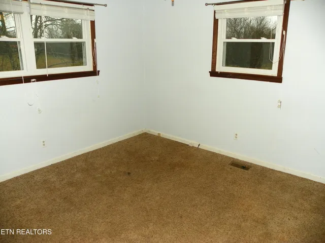 $174,900 | 271 Geesling Lane, Hilham, TN 38568