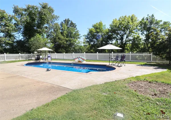 $425,000 | 1490 Cole Road, Festus, MO 63028