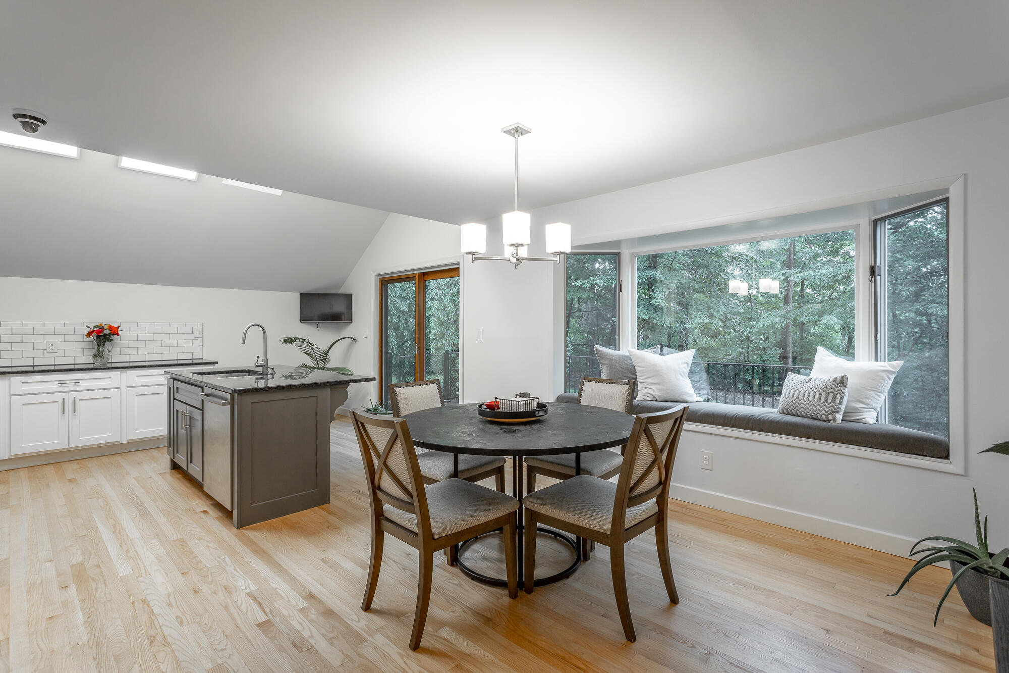 9616 Misty Mountain Road Chattanooga, TN 37421 - Photo 16 of 59 9616 Misty Mountain Rd Interior HD-14